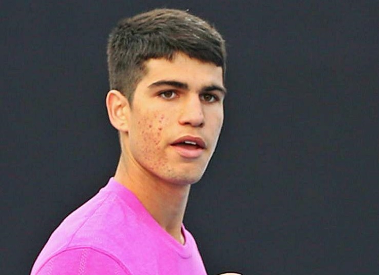 D´Genes felicita al tenista Carlos Alcaraz por su primer título ATP 250